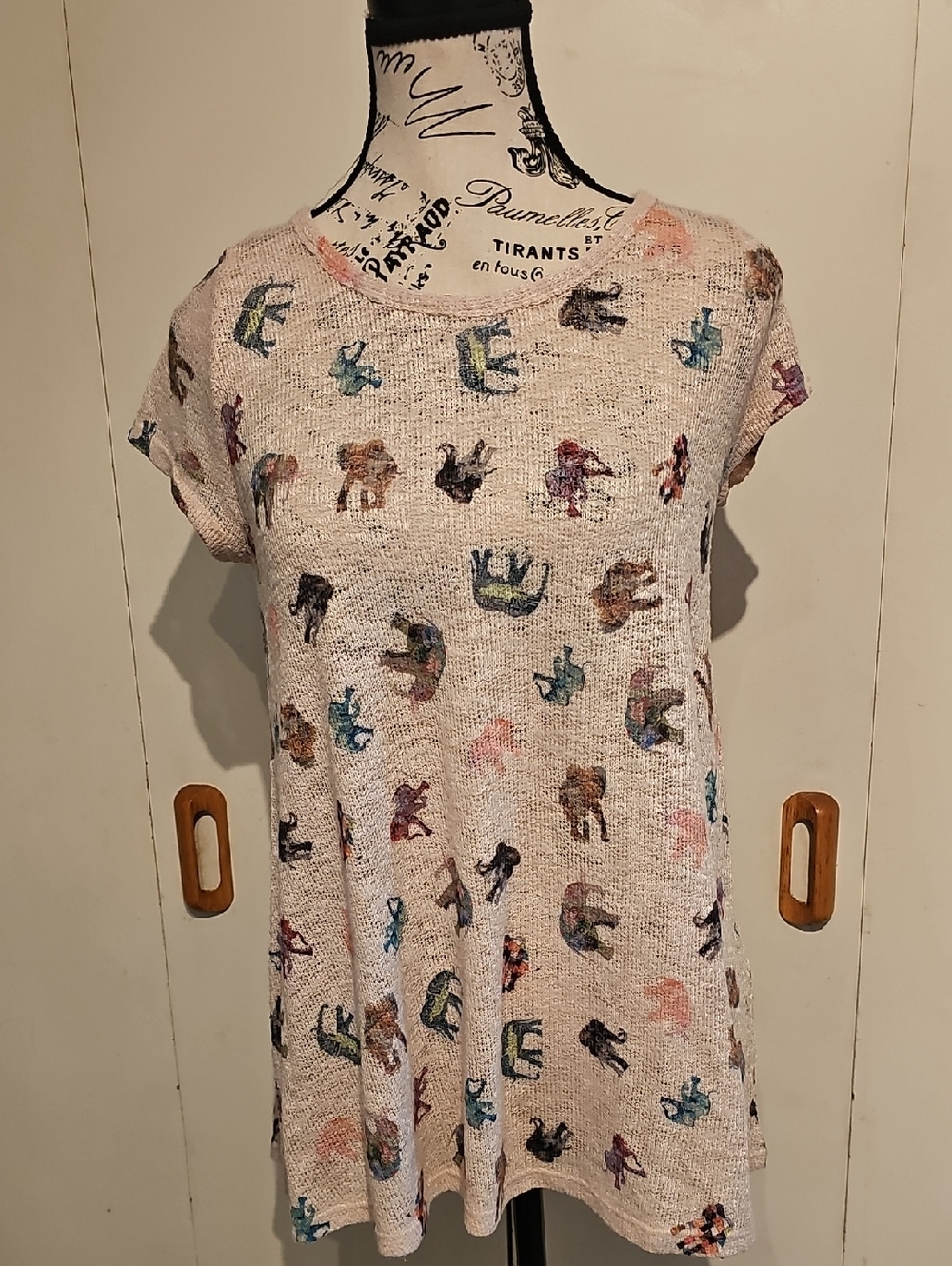 Ginger G Cream Knit Short-Sleeve Tunic with Multi-Color Animal Motif